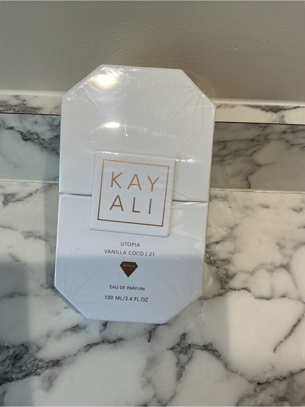 Kayali Utopia Vanilla Coco 21 Eau de Parfum - White